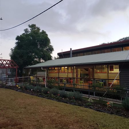 Lamington Christmas Creek Cafe & Cabins מראה חיצוני תמונה
