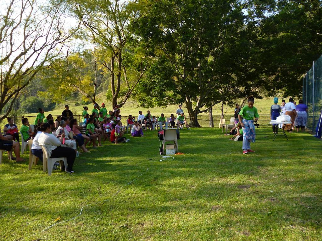 Lamington Christmas Creek Cafe & Cabins מראה חיצוני תמונה