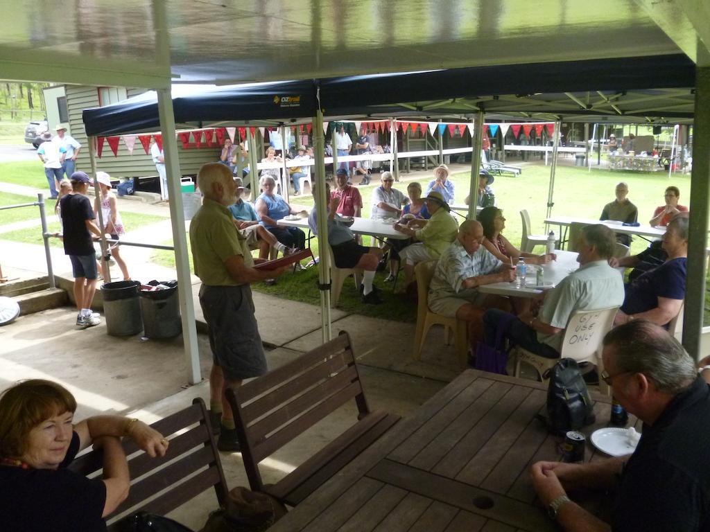 Lamington Christmas Creek Cafe & Cabins מראה חיצוני תמונה