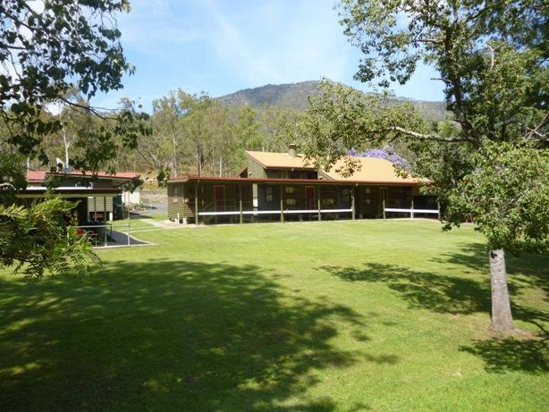 Lamington Christmas Creek Cafe & Cabins מראה חיצוני תמונה