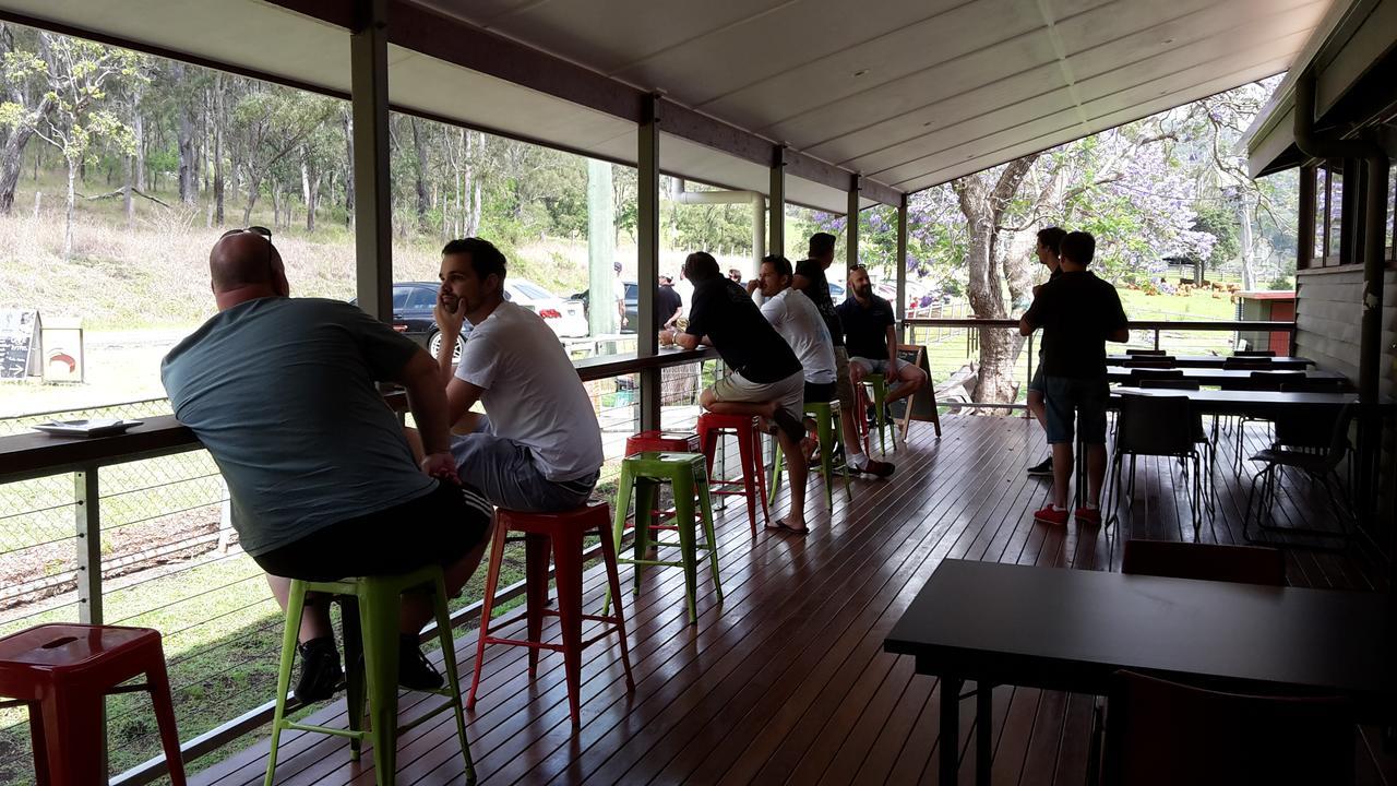 Lamington Christmas Creek Cafe & Cabins מראה חיצוני תמונה